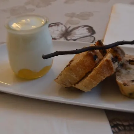 L'invitation Au Voyage 4*