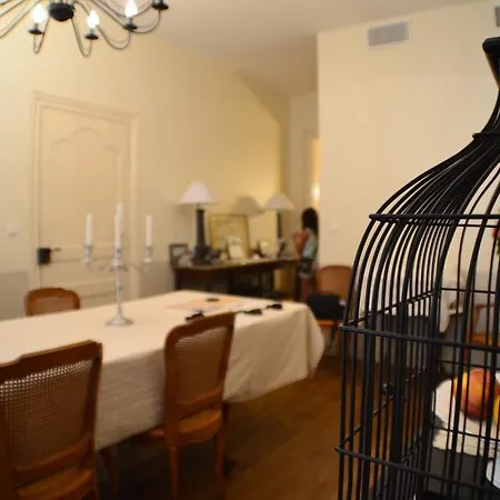 ランビタシオン オ ヴォワイヤージュ ベッド・アンド・ブレックファスト ボルドー