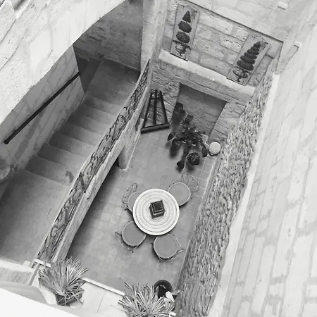 Bed and breakfast L'invitation Au Voyage 4*