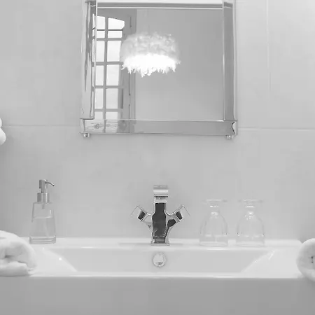 Bed and breakfast L'invitation Au Voyage 4*