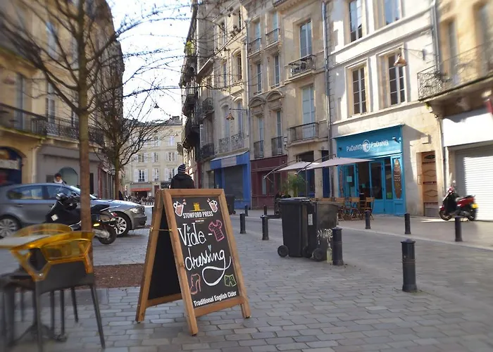 L'invitation Au Voyage Oda ve Kahvaltı Bordeaux