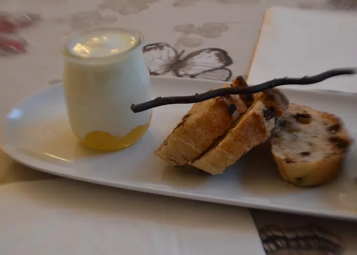 L'invitation Au Voyage 4*